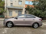 Hyundai Accent 2021 года за 7 900 000 тг. в Актобе – фото 2