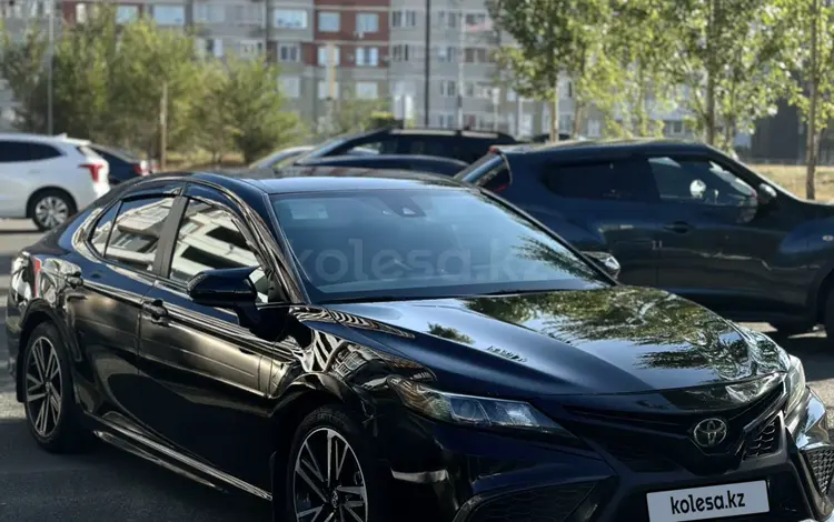 Toyota Camry 2021 года за 10 500 000 тг. в Уральск