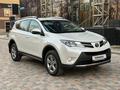 Toyota RAV4 2015 года за 10 200 000 тг. в Караганда