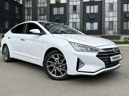 Hyundai Elantra 2019 года за 10 550 000 тг. в Алматы – фото 21