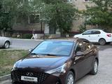 Hyundai Accent 2021 года за 7 800 000 тг. в Атырау – фото 2