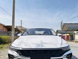 Hyundai Elantra 2023 года за 9 400 000 тг. в Шымкент – фото 2