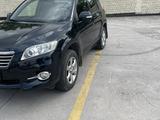 Toyota RAV4 2012 года за 8 800 000 тг. в Шымкент – фото 2