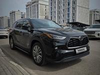 Toyota Highlander 2022 годаүшін30 000 000 тг. в Астана