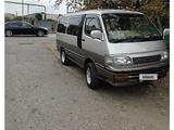 Toyota Hiace 1994 года за 3 000 000 тг. в Алматы
