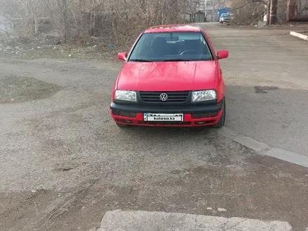 Volkswagen Vento 1993 года за 1 300 000 тг. в Уральск – фото 6