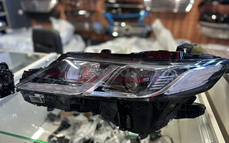Фары передние на TOYOTA CAMRY 70 подоригинал KOITO JAPAN за 160 000 тг. в Алматы