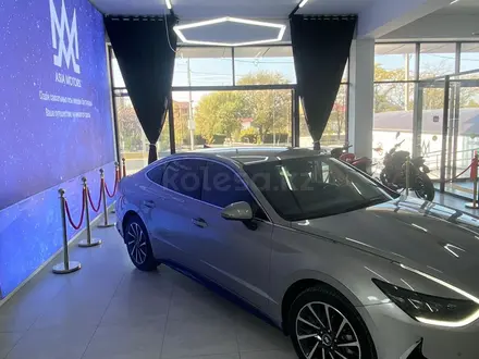 Hyundai Sonata 2020 года за 12 500 000 тг. в Шымкент – фото 2