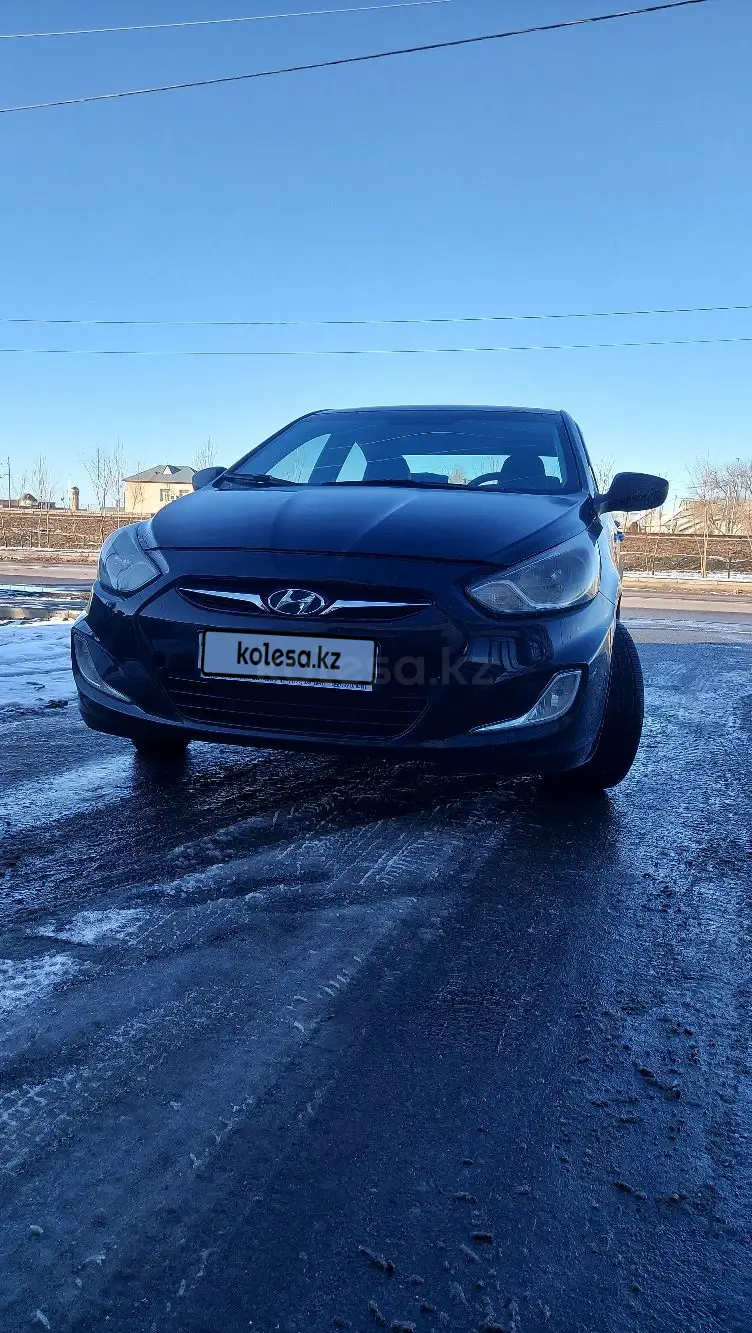 Hyundai Accent, 2011