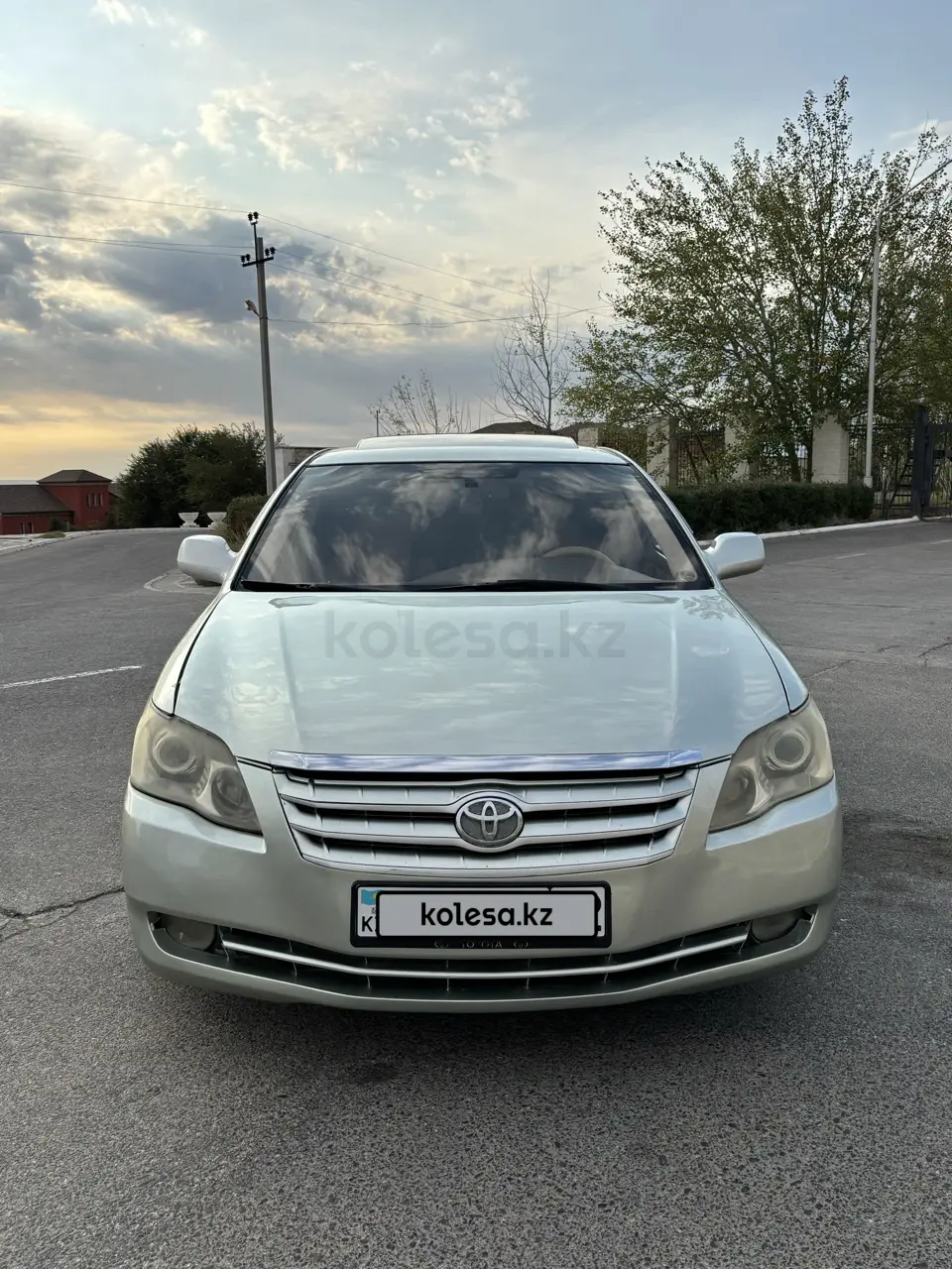 Тойота Avalon, 2006