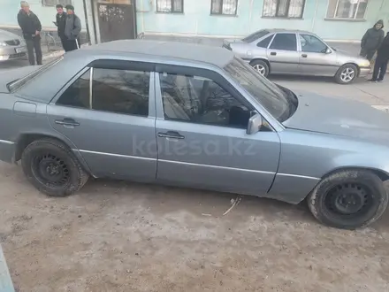 Mercedes-Benz E 230 1991 года за 1 200 000 тг. в Кызылорда – фото 4