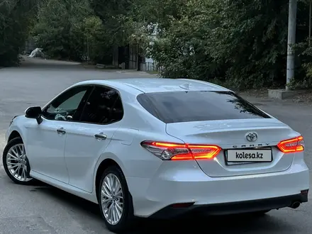 Toyota Camry 2019 года за 14 500 000 тг. в Алматы – фото 4