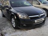 Opel Astra 2006 года за 3 000 000 тг. в Уральск – фото 2