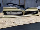 Решетка радиатора — Mitsubishi Space Wagon 1992-1994 за 8 000 тг. в Алматы