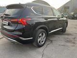 Hyundai Santa Fe 2022 года за 15 400 000 тг. в Алматы – фото 3