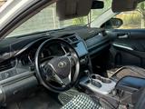 Toyota Camry 2014 года за 8 400 000 тг. в Сарыагаш – фото 5