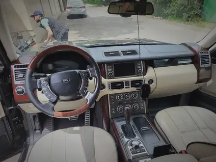 Land Rover Range Rover 2011 года за 16 000 000 тг. в Алматы – фото 23