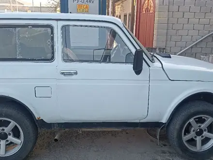 ВАЗ (Lada) Lada 2121 2004 года за 900 000 тг. в Туркестан – фото 4