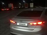 Hyundai Elantra 2015 года за 6 000 000 тг. в Шымкент – фото 3