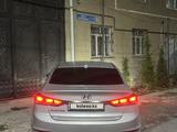 Hyundai Elantra 2015 года за 6 000 000 тг. в Шымкент