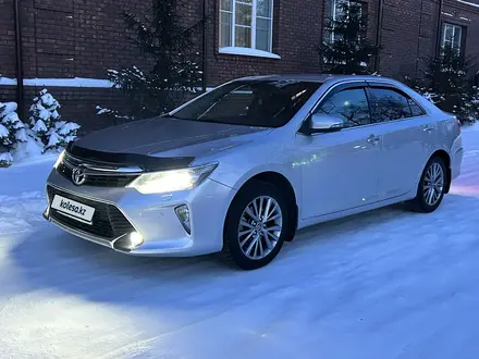 Toyota Camry 2017 года за 12 800 000 тг. в Петропавловск – фото 5