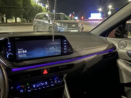 Hyundai Sonata 2020 года за 16 000 000 тг. в Алматы – фото 16