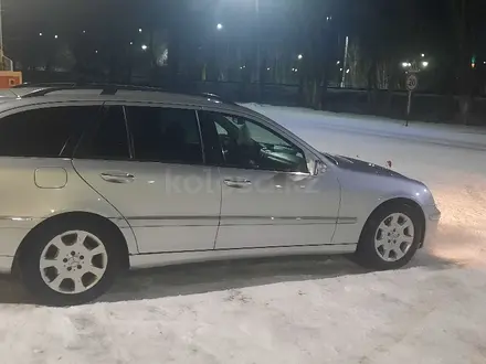 Mercedes-Benz C 240 2004 года за 3 700 000 тг. в Семей – фото 2