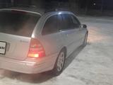 Mercedes-Benz C 240 2004 годаfor3 700 000 тг. в Семей – фото 3