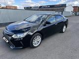 Toyota Camry 2015 года за 11 000 000 тг. в Экибастуз – фото 2