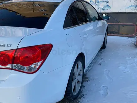 Chevrolet Cruze 2012 года за 4 500 000 тг. в Семей – фото 2