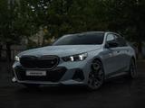 BMW i5 2024 года за 49 000 000 тг. в Алматы – фото 2