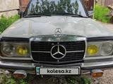 Mercedes-Benz E 240 1982 года за 1 400 000 тг. в Тараз – фото 5