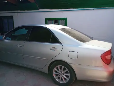 Toyota Camry 2003 года за 5 300 000 тг. в Каратау – фото 2