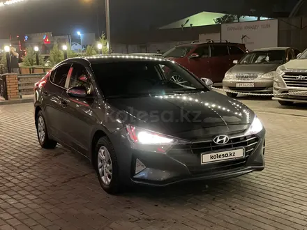 Hyundai Elantra 2019 года за 9 500 000 тг. в Алматы – фото 3
