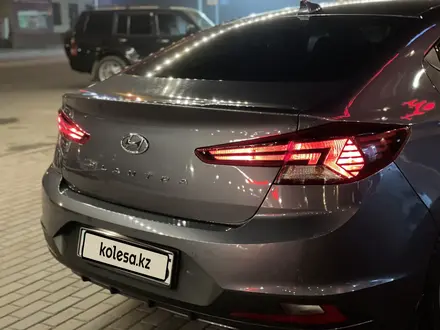 Hyundai Elantra 2019 года за 9 500 000 тг. в Алматы – фото 7