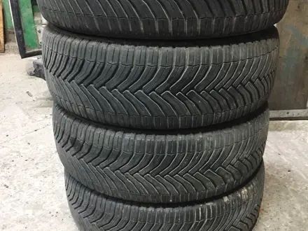 Резина зимняя 205/60 r15 Michelin, из Японии за 85 000 тг. в Алматы