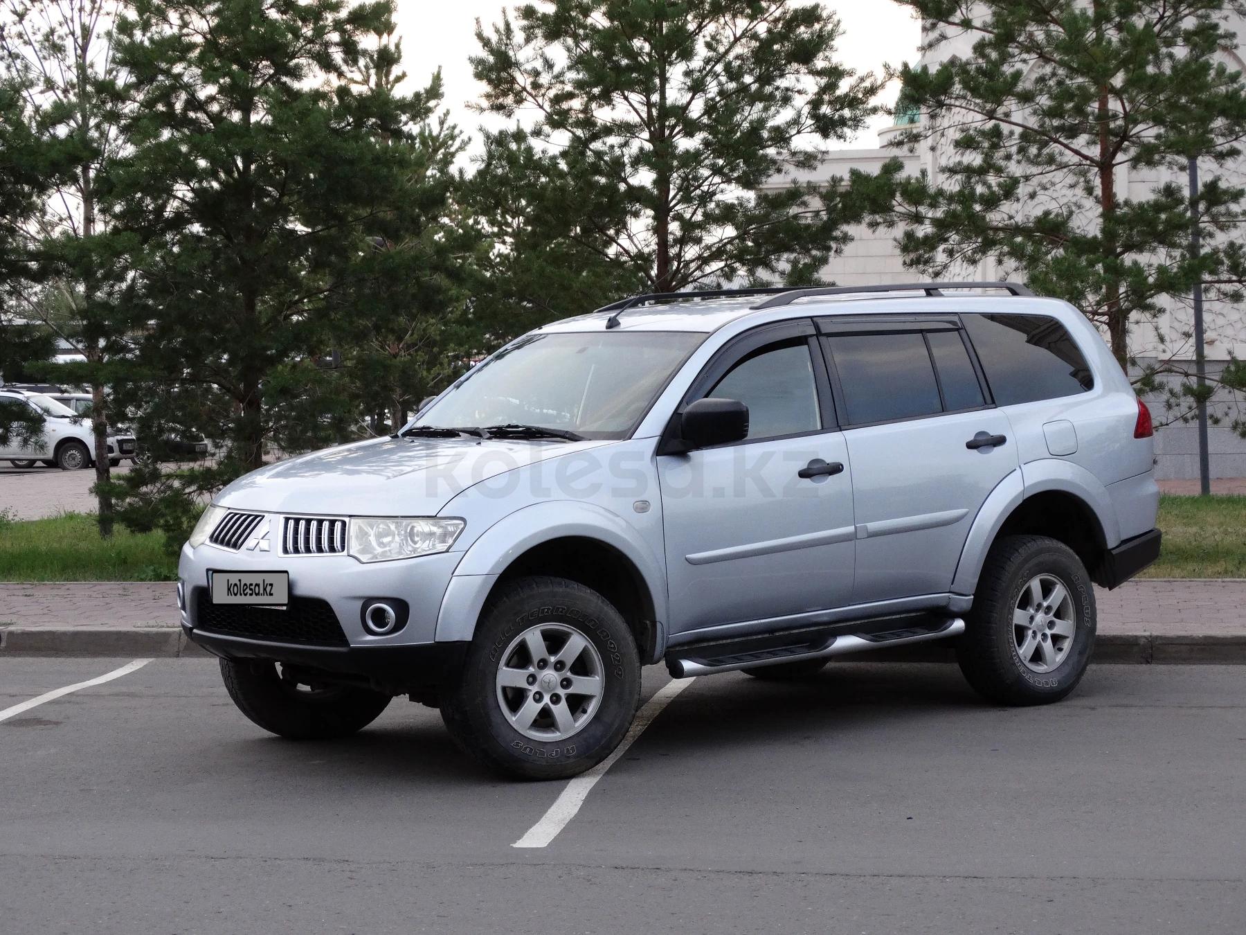 Mitsubishi Pajero Sport 2012 г.