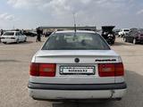 Volkswagen Passat 1995 года за 1 200 000 тг. в Тараз – фото 2