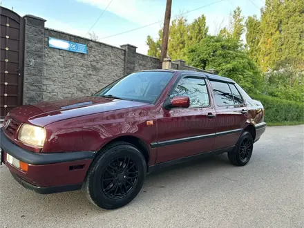 Volkswagen Vento 1996 года за 1 650 000 тг. в Алматы – фото 3