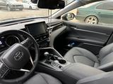 Toyota Camry 2023 года за 18 000 000 тг. в Актау – фото 5