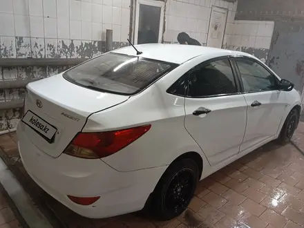 Hyundai Accent 2013 года за 4 100 000 тг. в Астана – фото 2