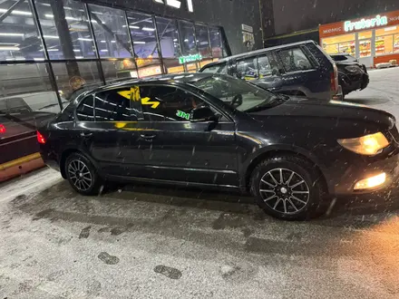 Skoda Superb 2010 года за 5 000 000 тг. в Усть-Каменогорск – фото 3