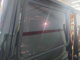 Задние стеклы, форточки боковые на W463 Mercedes, G classfor50 500 тг. в Астана