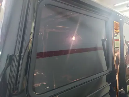 Задние стеклы, форточки боковые на W463 Mercedes, G class за 50 500 тг. в Астана
