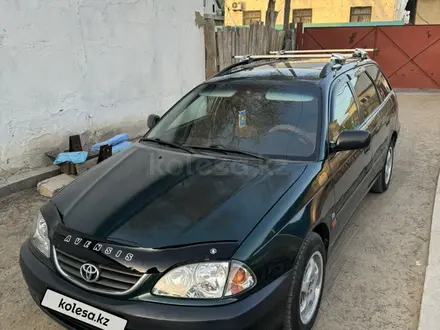 Toyota Avensis 2001 года за 4 300 000 тг. в Байконыр