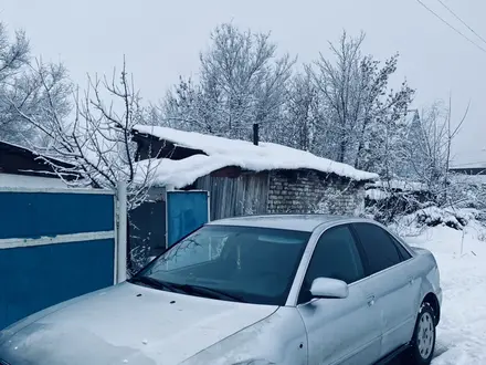 Audi A4 1995 года за 1 900 000 тг. в Урджар – фото 3