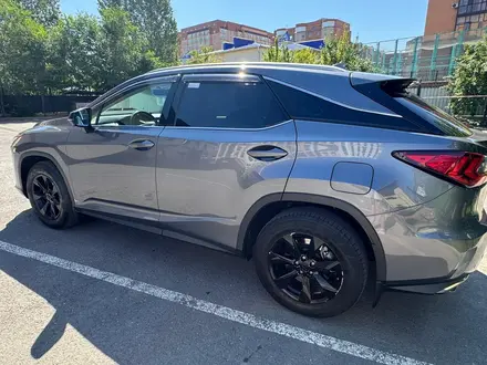 Lexus RX 200t 2017 года за 18 500 000 тг. в Астана