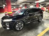 Hyundai Santa Fe 2019 годаfor13 500 000 тг. в Астана