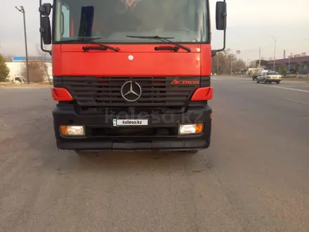 Mercedes-Benz  Actros 1999 года за 25 000 000 тг. в Алматы – фото 2