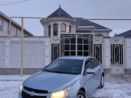 Chevrolet Cruze 2013 года за 3 700 000 тг. в Тараз – фото 2